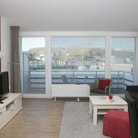 Am Binnenhafen Heligoland